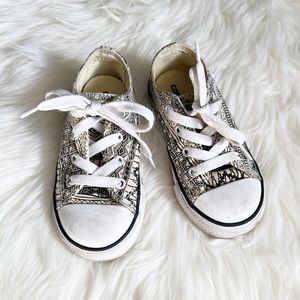 Geometric Patterned Converse